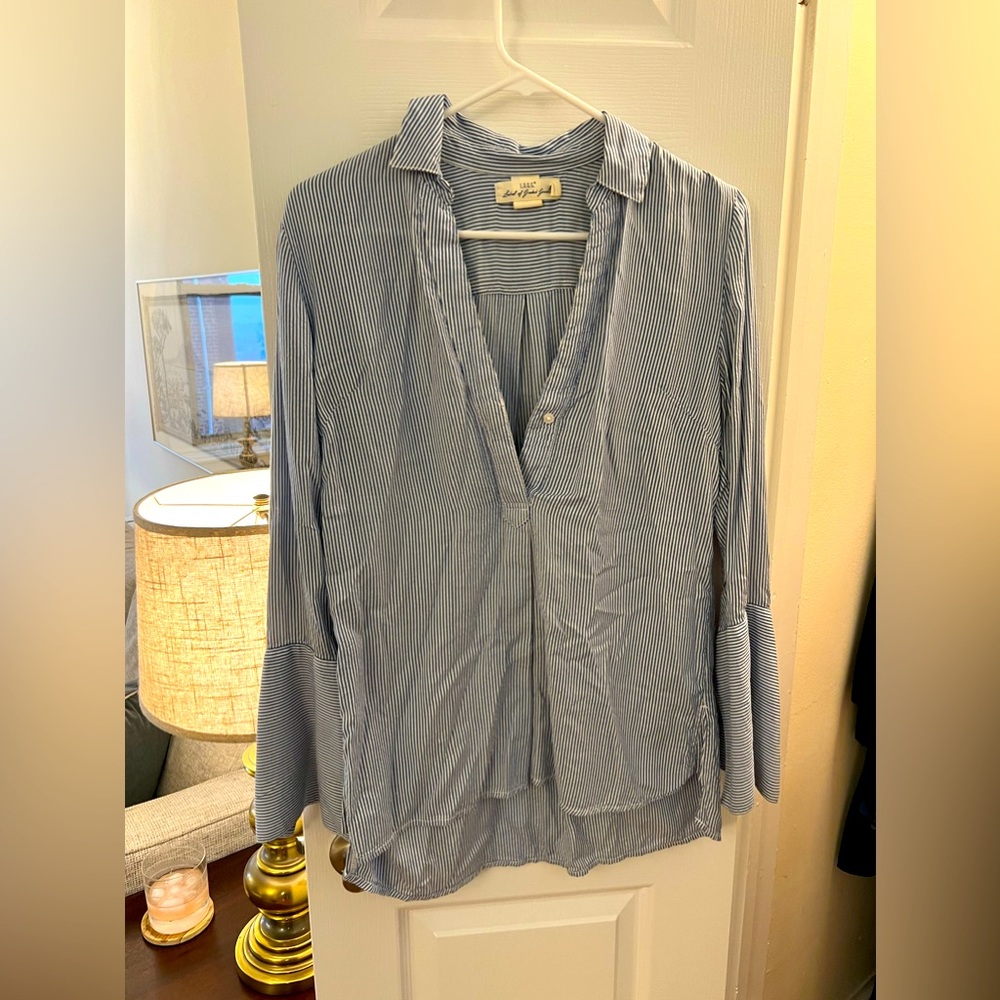 L.O.G.G. Beachy Bell Top